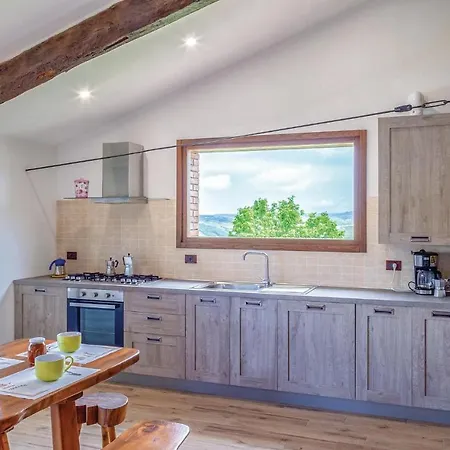 Holiday home Beautiful In Acquapendente Vt With Jacuzzi Trevinano