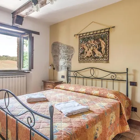 Beautiful In Acquapendente Vt With Jacuzzi Holiday home