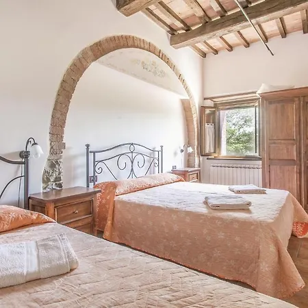 Beautiful In Acquapendente Vt With Jacuzzi Holiday home