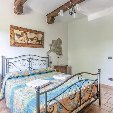 Beautiful In Acquapendente Vt With Jacuzzi Holiday home
