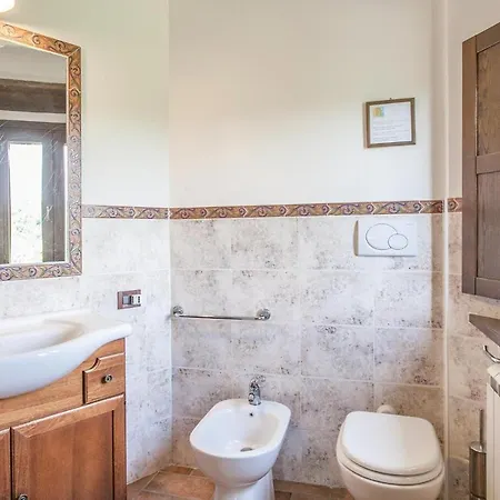 Beautiful In Acquapendente Vt With Jacuzzi Holiday home *