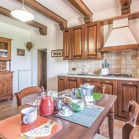Beautiful In Acquapendente Vt With Jacuzzi Holiday home *