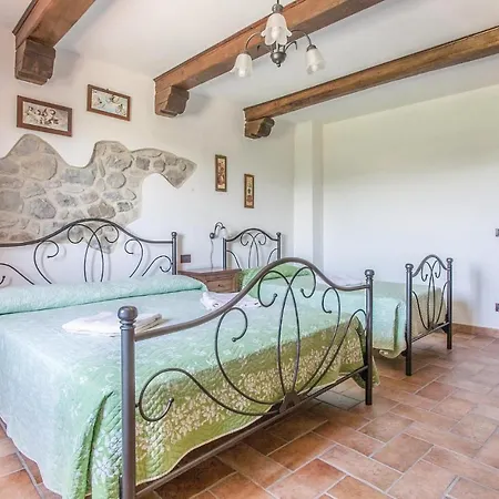 Beautiful In Acquapendente Vt With Jacuzzi Holiday home *