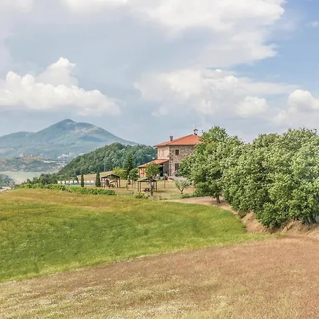 Beautiful In Acquapendente Vt With Jacuzzi Holiday home